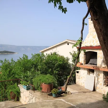 5728a * Jelsa (Hvar)