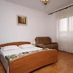 5728a *