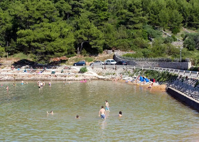 Apartment 5728a Jelsa (Hvar)