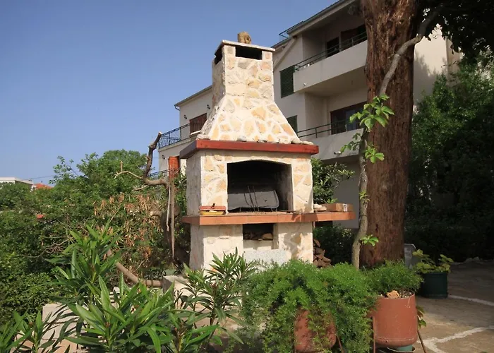 Apartment 5728a Jelsa (Hvar)