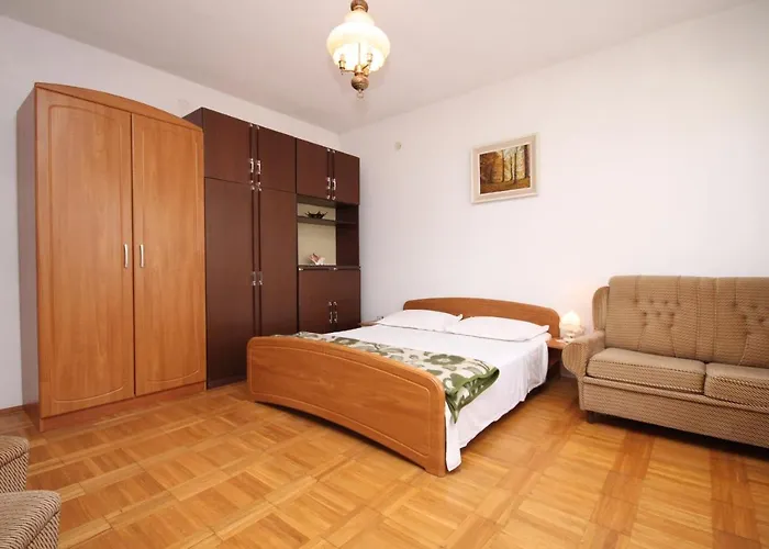 5728a Apartment *